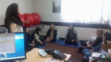 اجرای هم‌زمان پویش پیشگیری از پوکی استخوان و غربالگری سرطان پستان در مراکز و پایگاه‌های سلامت مرکز بهداشت جنوب تهران